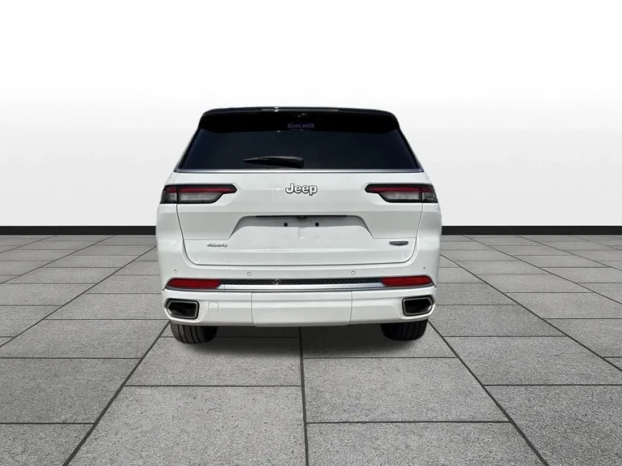 2023 Jeep Grand Cherokee L Summit photo 1