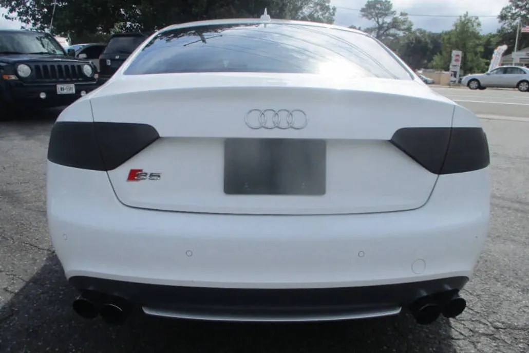 2012 Audi S5 Prestige photo 1
