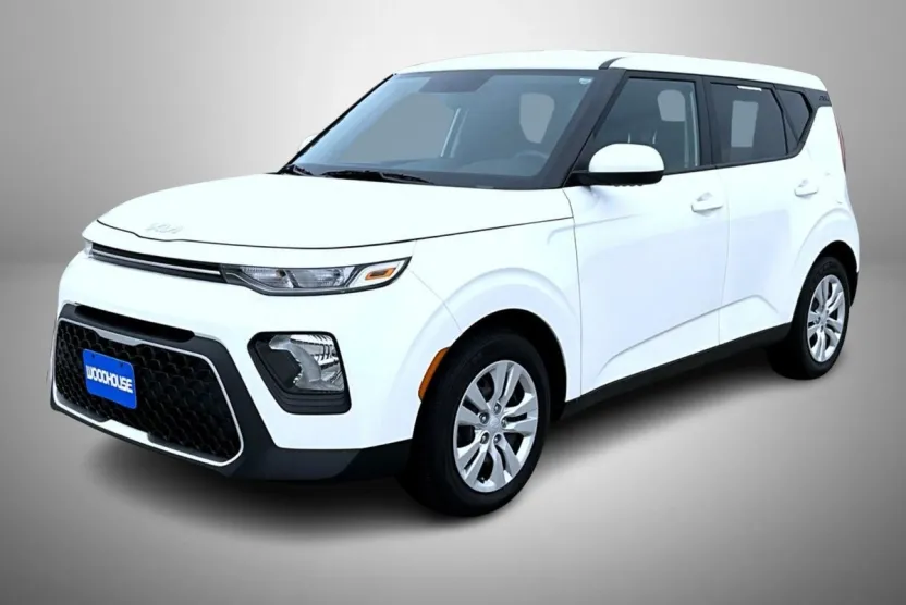 2022 Kia Soul LX photo 1