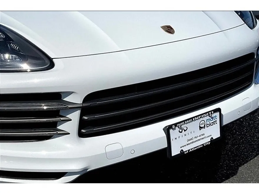 2023 Porsche Cayenne Platinum Edition photo 56