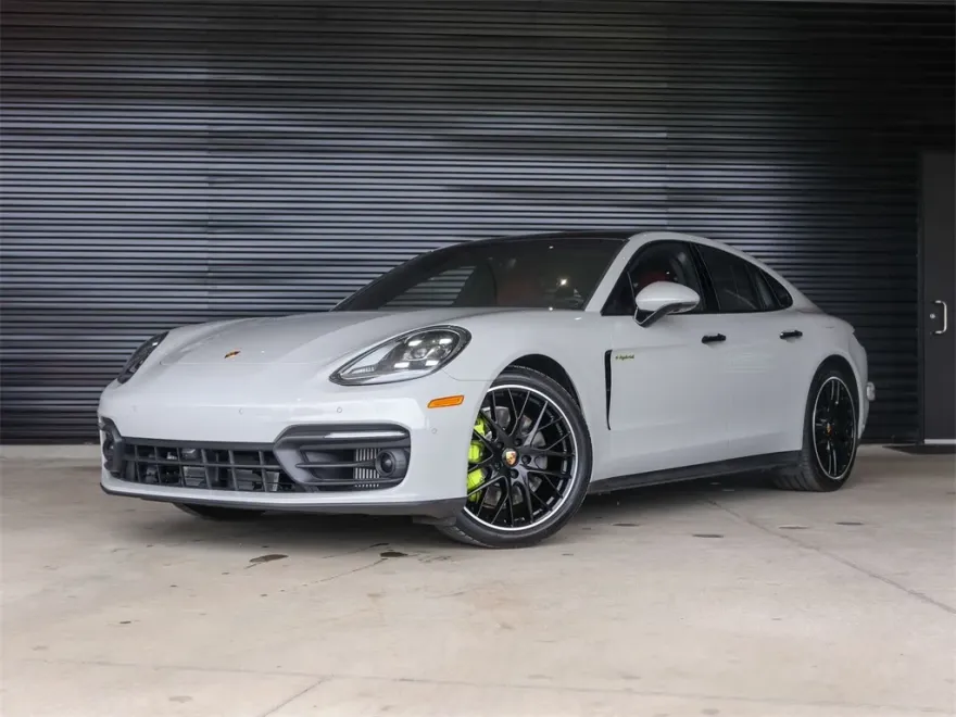 2023 Porsche Panamera E-Hybrid 4 photo 1