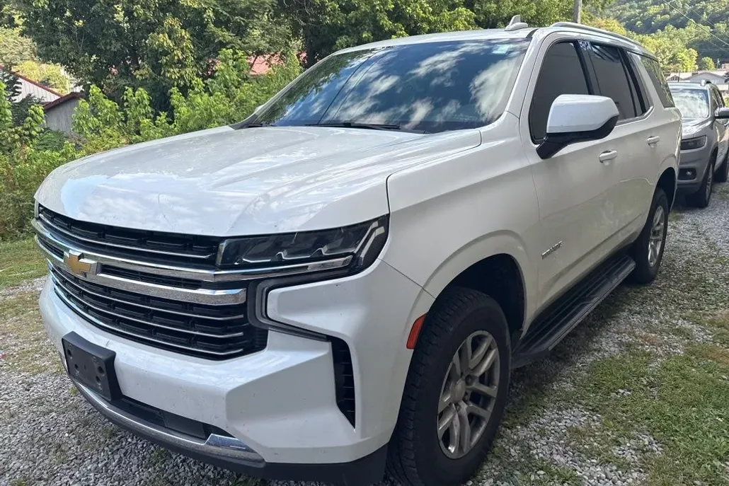 2021 Chevrolet Tahoe LT photo 1