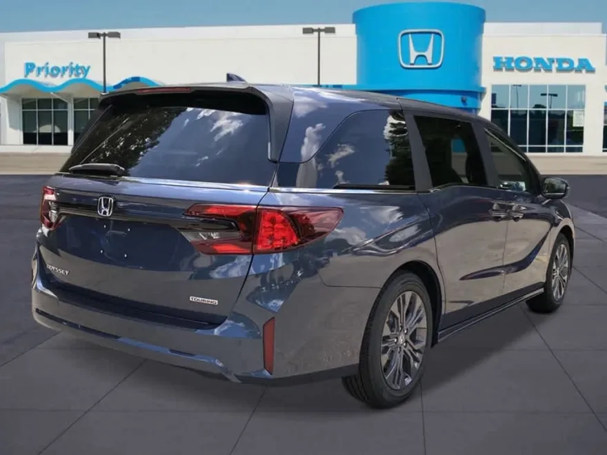 2026 Honda Odyssey Touring photo 1