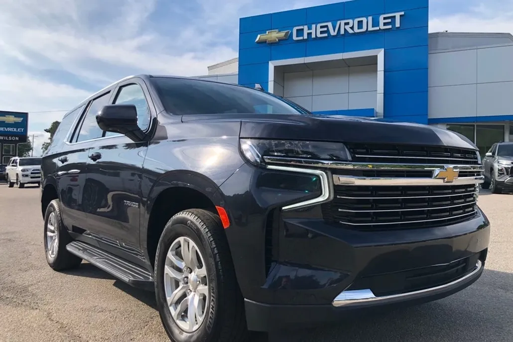 2023 Chevrolet Tahoe LT photo 1