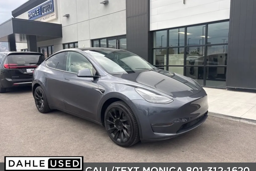 2023 Tesla Model Y Long Range photo 1