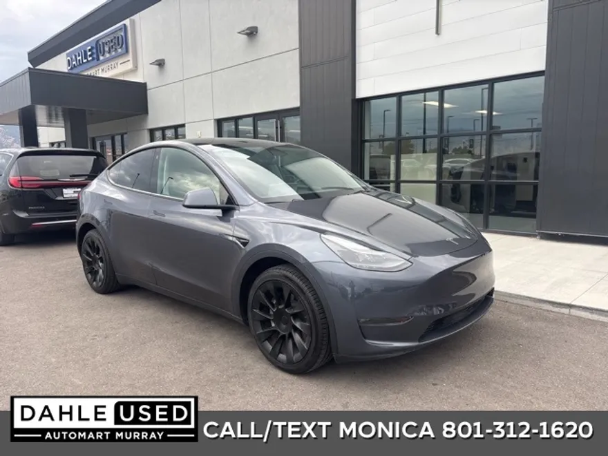 2023 Tesla Model Y Long Range photo 1