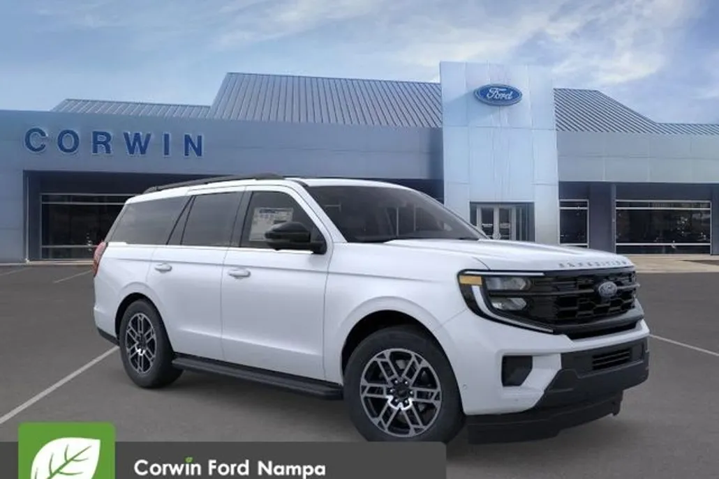 2025 Ford Expedition photo 1