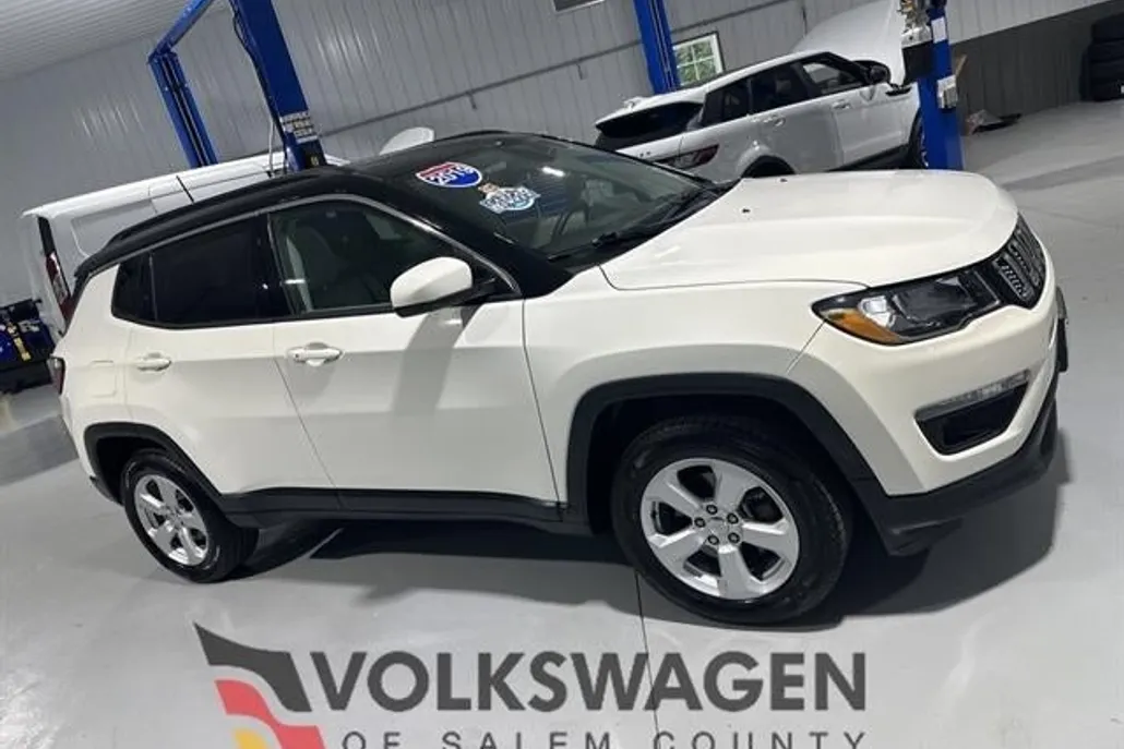 2019 Jeep Compass Latitude photo 1