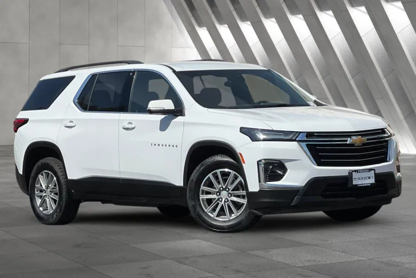 2023 Chevrolet Traverse Cloth photo 1