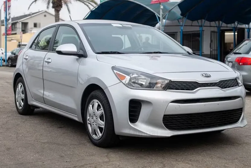 2019 Kia Rio S photo 1