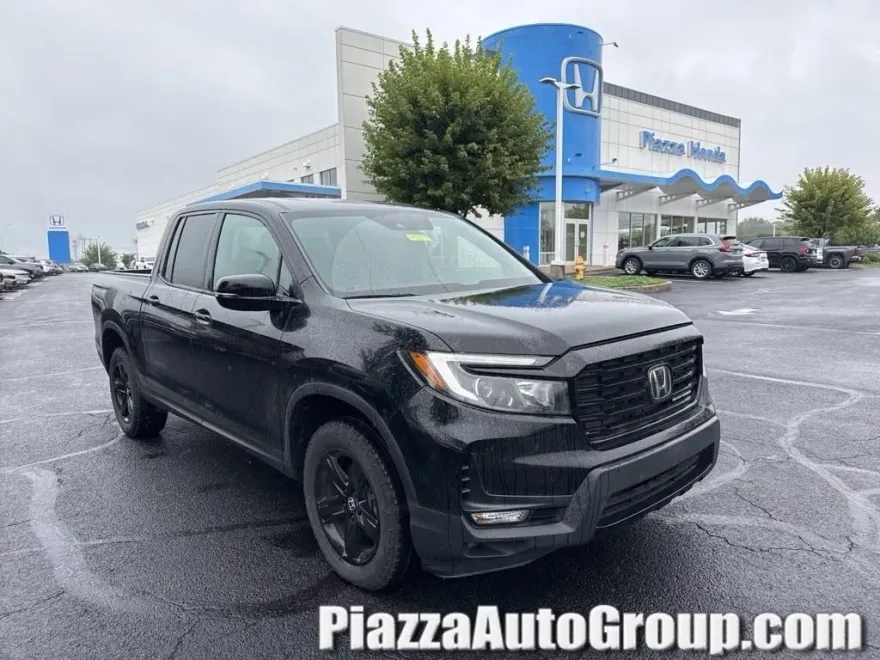 2021 Honda Ridgeline Black Edition photo 1