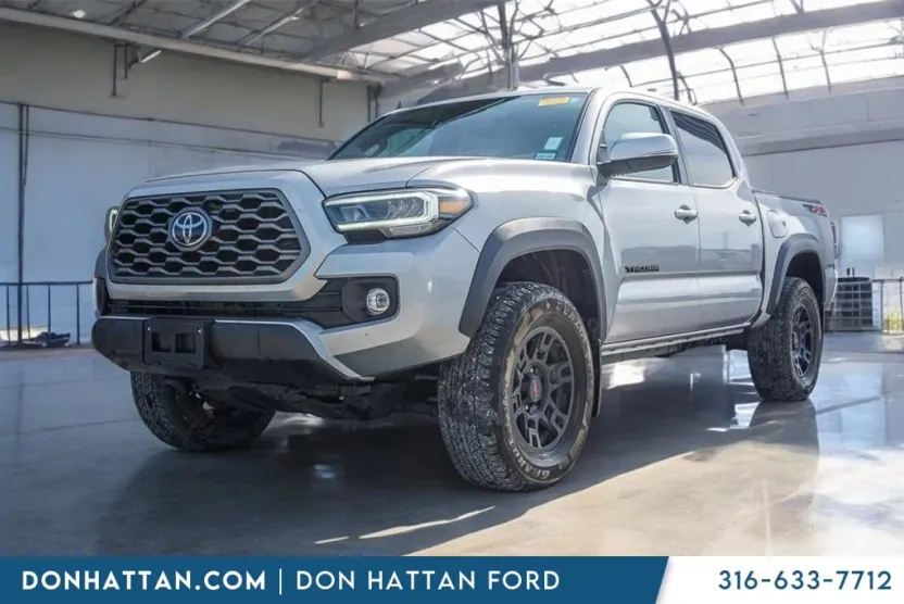2023 Toyota Tacoma TRD Off-Road 4x4 photo 1