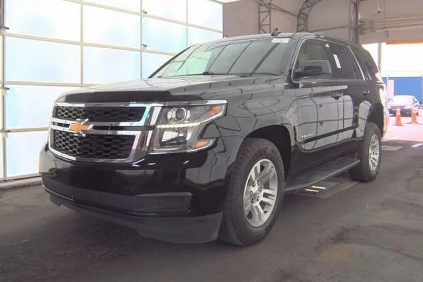 2019 Chevrolet Tahoe LT photo 1