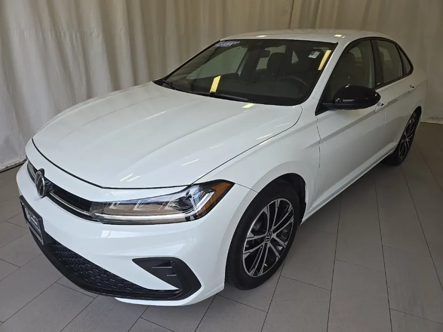 2025 Volkswagen Jetta 1.5T Sport photo 1