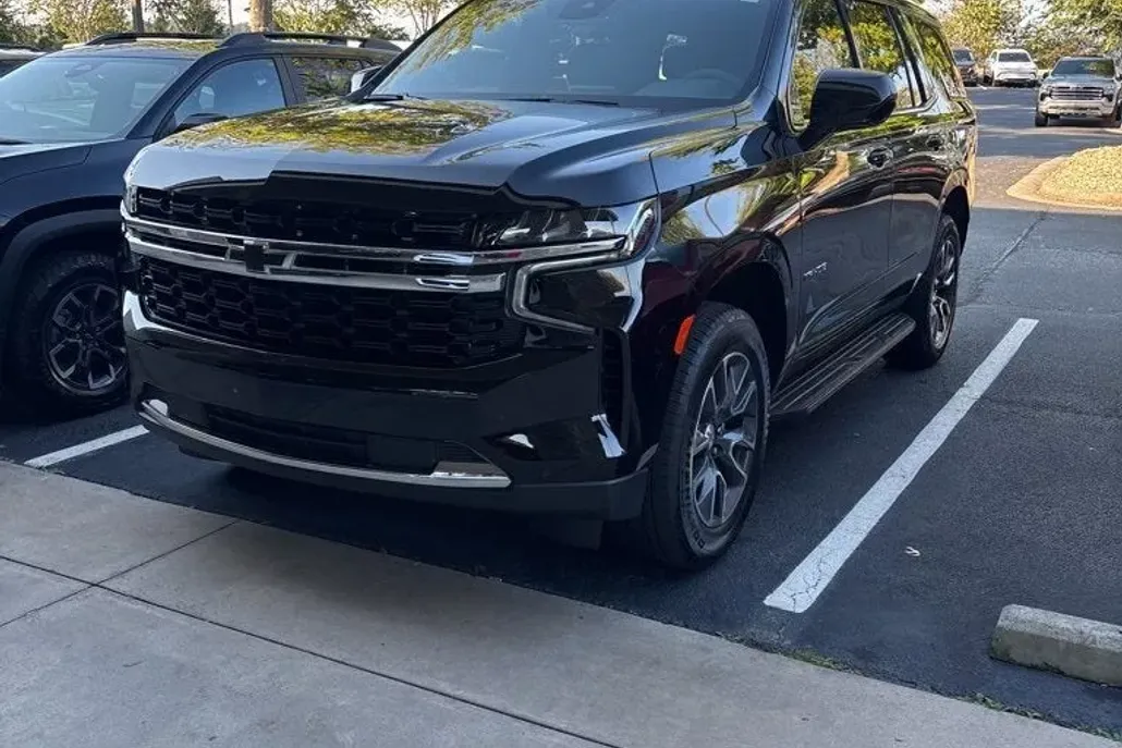 2024 Chevrolet Tahoe LS photo 1