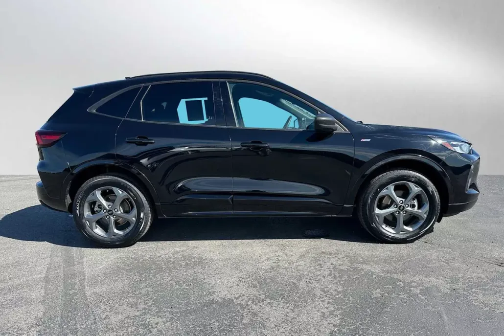 2024 Ford Escape ST-Line photo 1