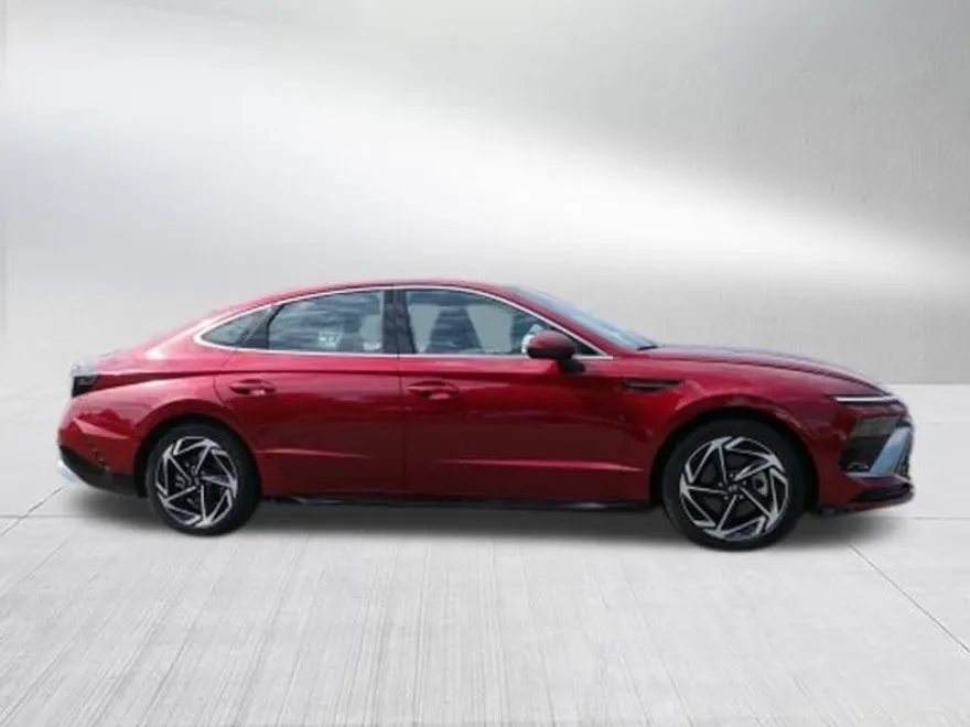 2024 Hyundai Sonata SEL Convenience photo 1