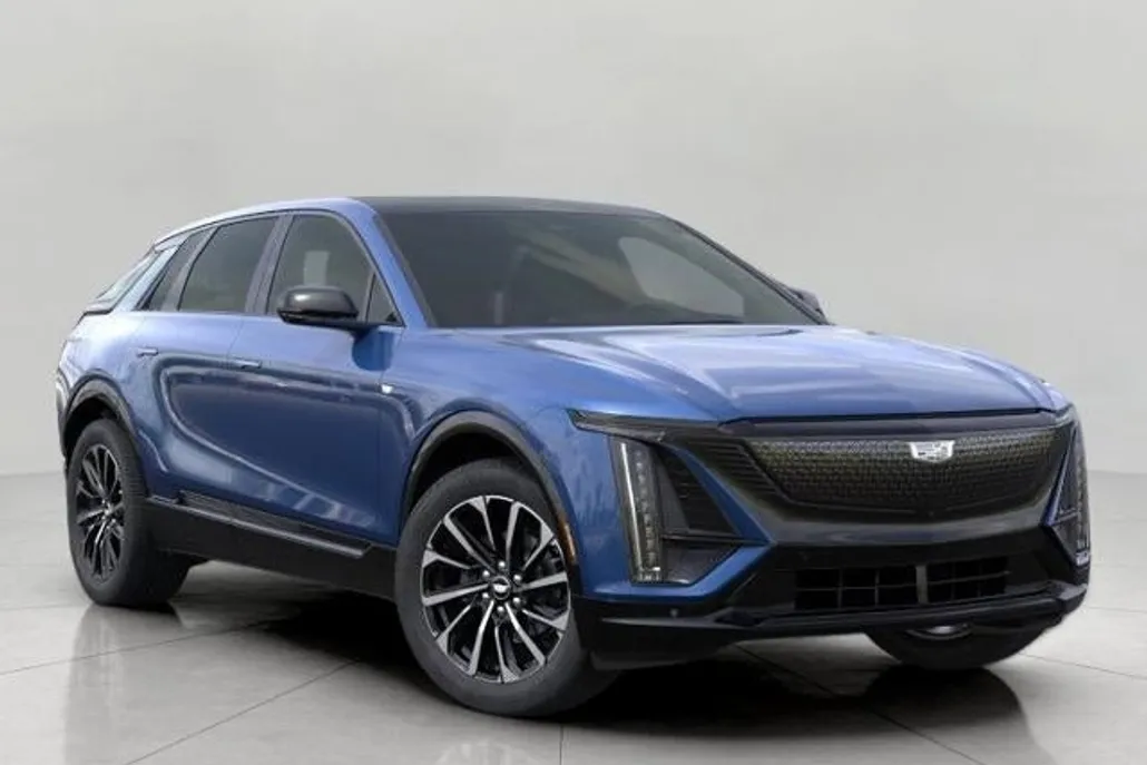 2025 Cadillac Lyriq Sport photo 1