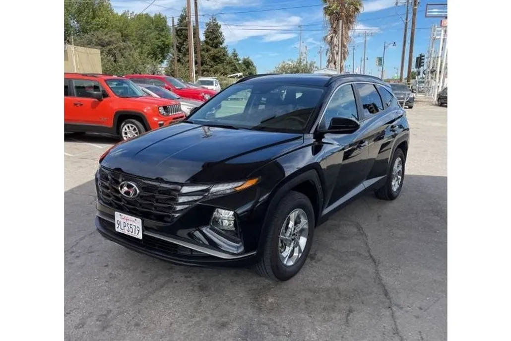 2024 Hyundai Tucson SEL photo 1