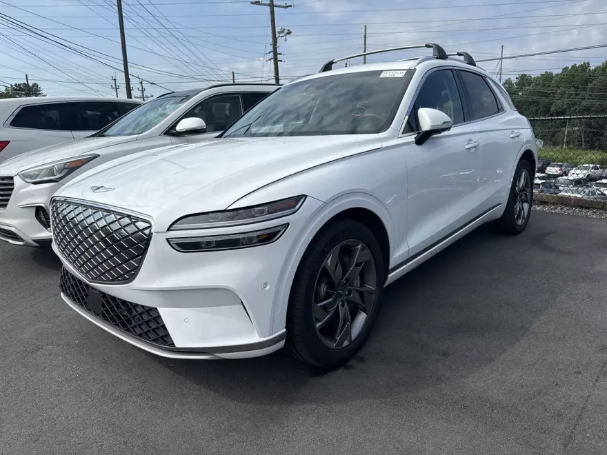 2024 Genesis Electrified GV70 Advanced photo 1