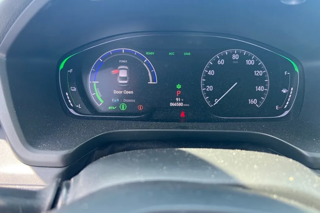 2019 Honda Insight Touring photo 1