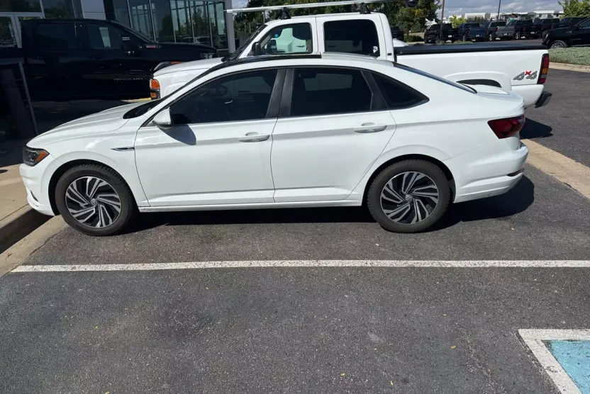 2021 Volkswagen Jetta SEL Premium photo 1