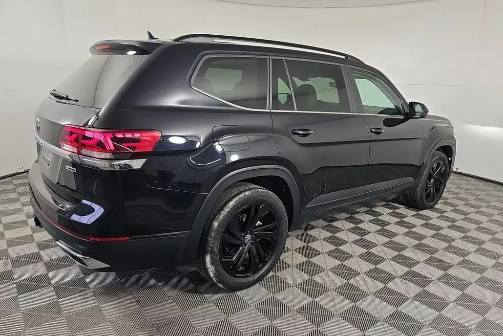 2022 Volkswagen Atlas V6 SE Technology photo 1