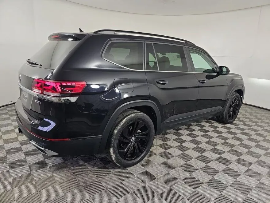 2022 Volkswagen Atlas V6 SE Technology photo 1