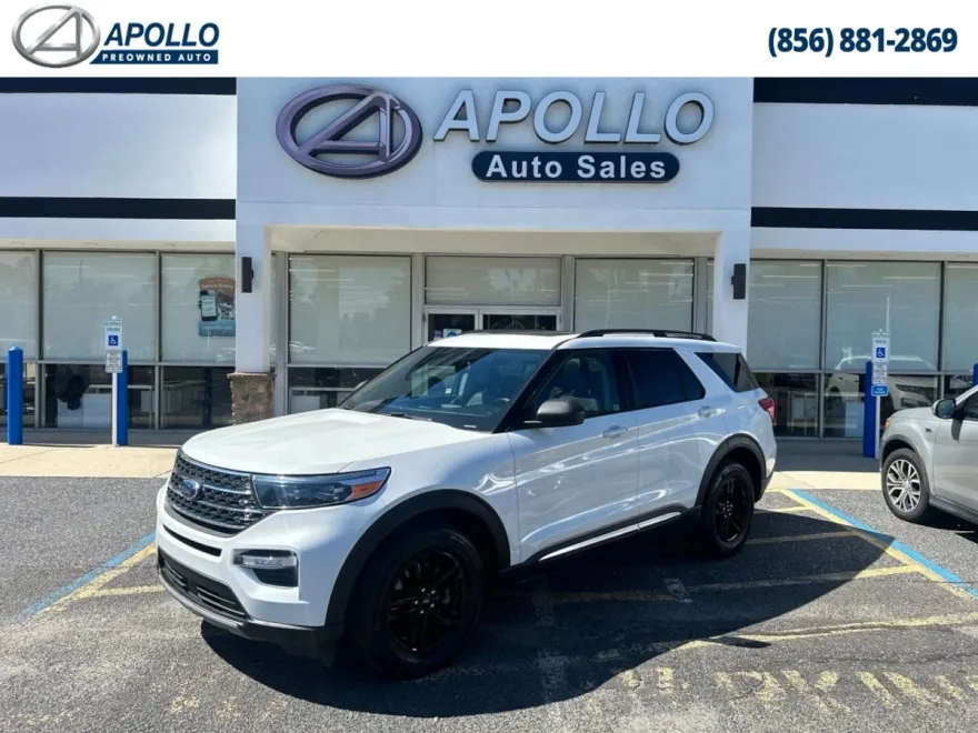 2022 Ford Explorer XLT photo 1