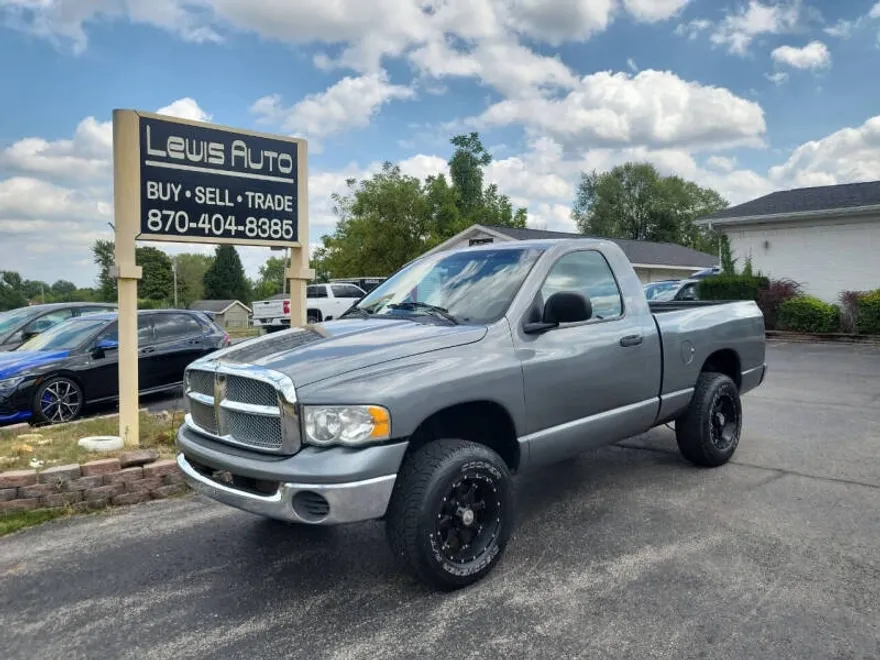 2002 Dodge Ram SLT photo 1