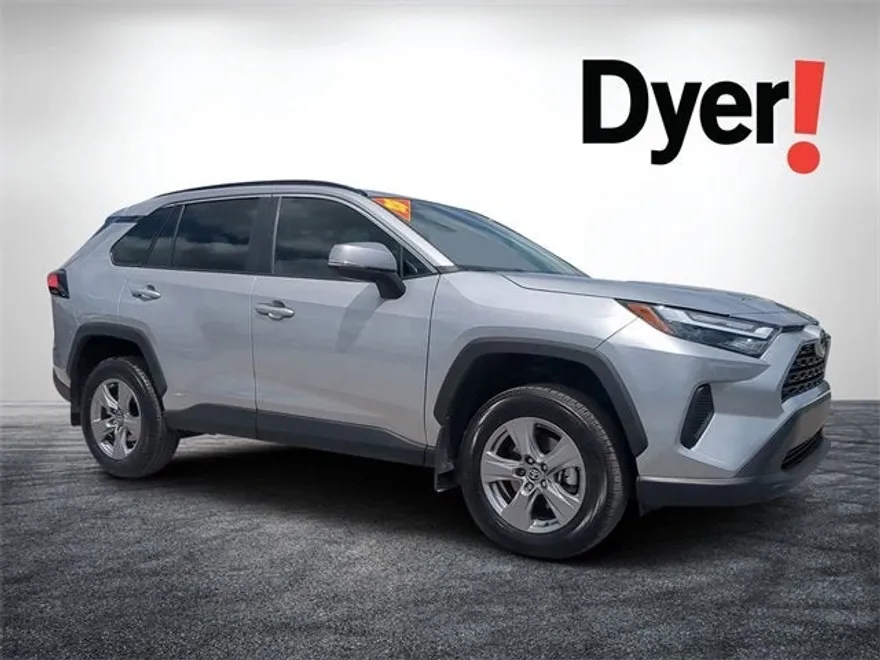 2025 Toyota RAV4 Hybrid XLE photo 1