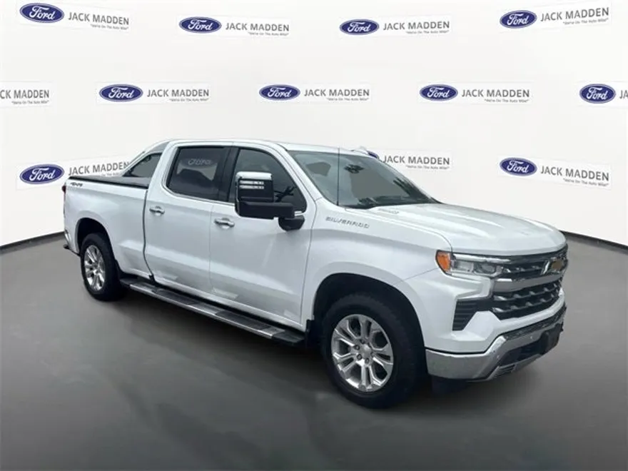 2024 Chevrolet Silverado 1500 LTZ photo 1