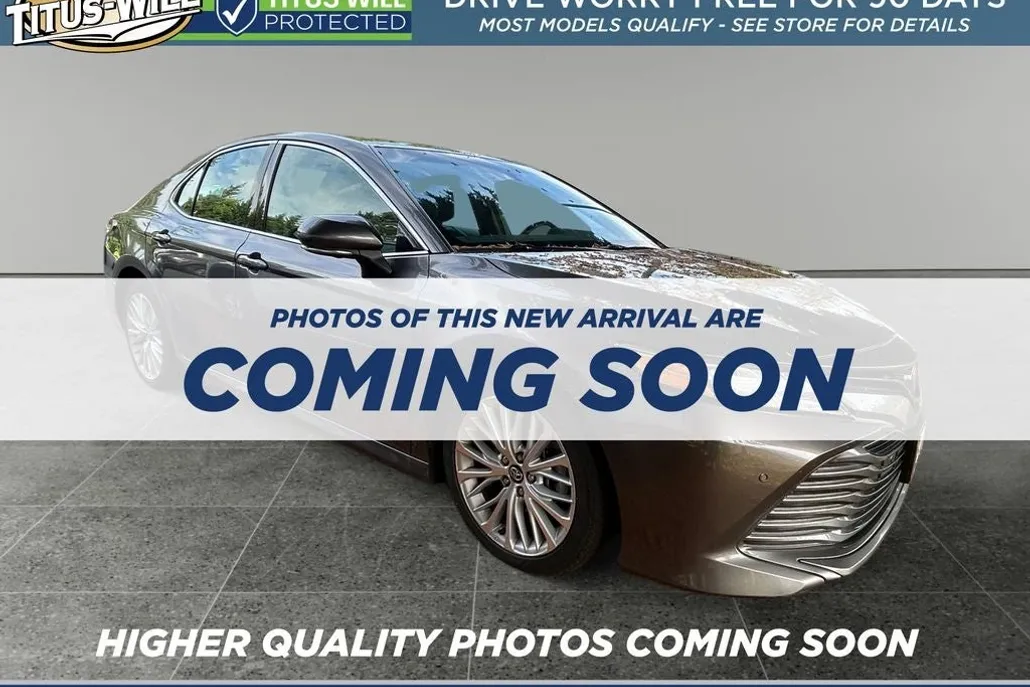 2018 Toyota Camry XLE photo 1