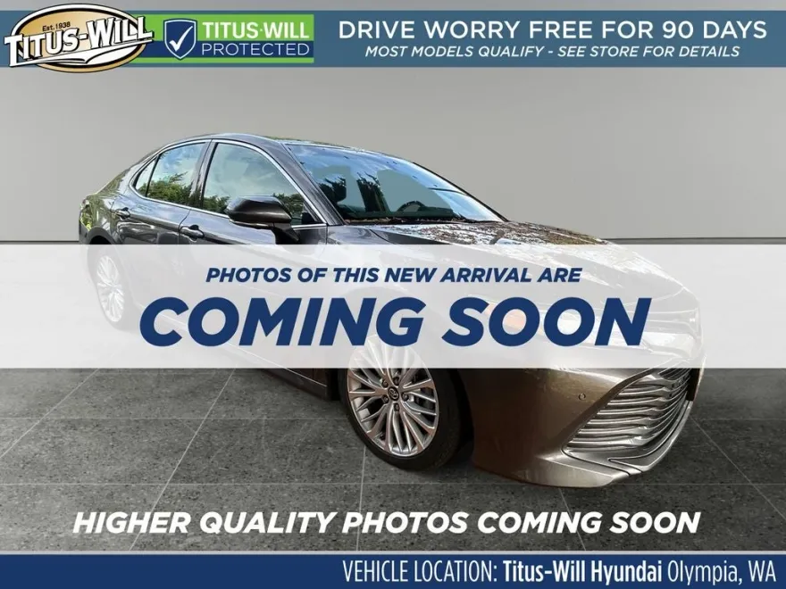 2018 Toyota Camry XLE photo 1