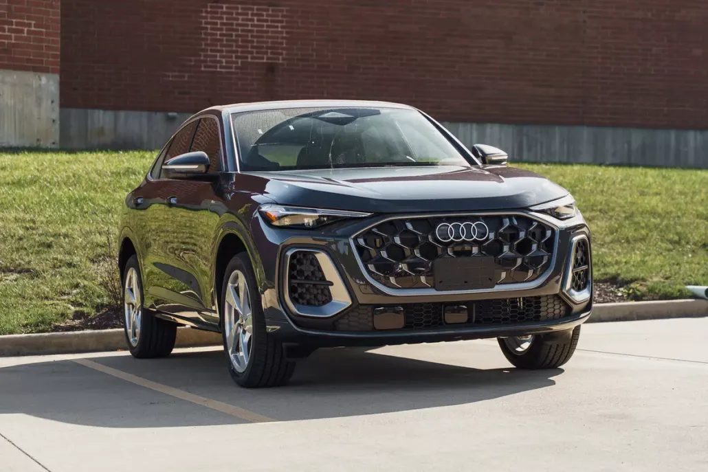 2025 Audi Q5 Sportback Premium Plus photo 1
