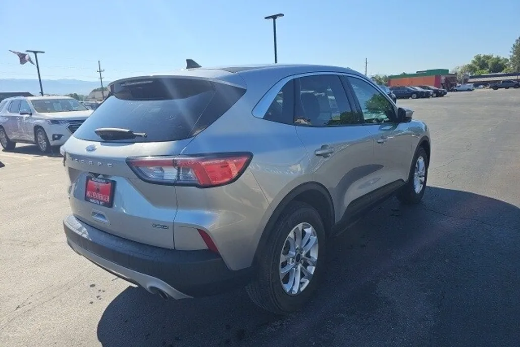 2021 Ford Escape Hybrid SE photo 1
