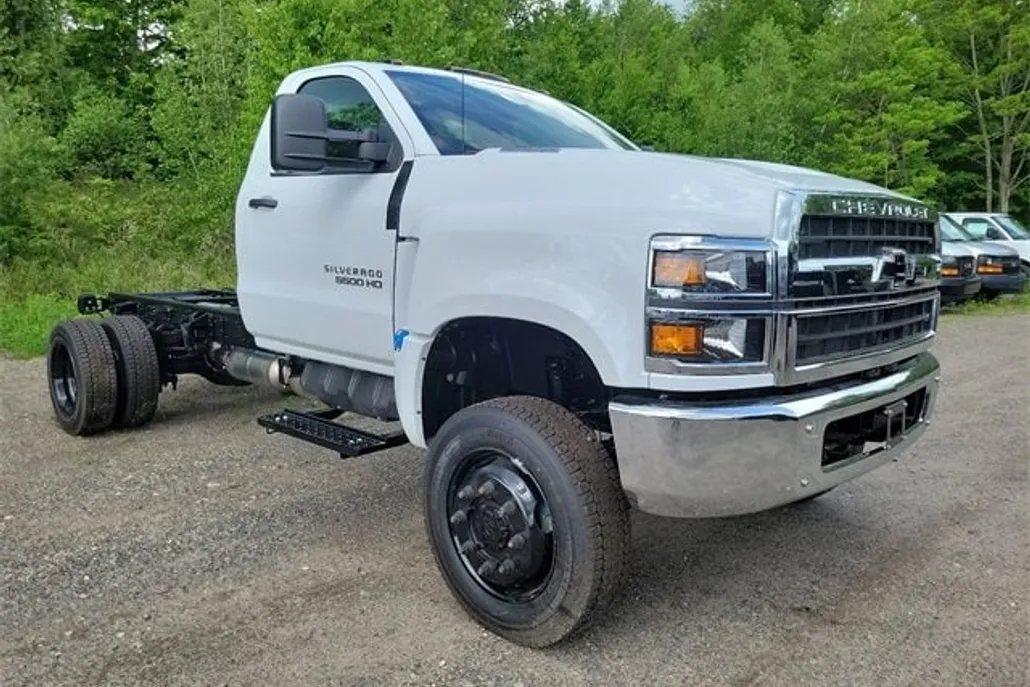 2024 Chevrolet Silverado 5500HD Work Truck photo 1