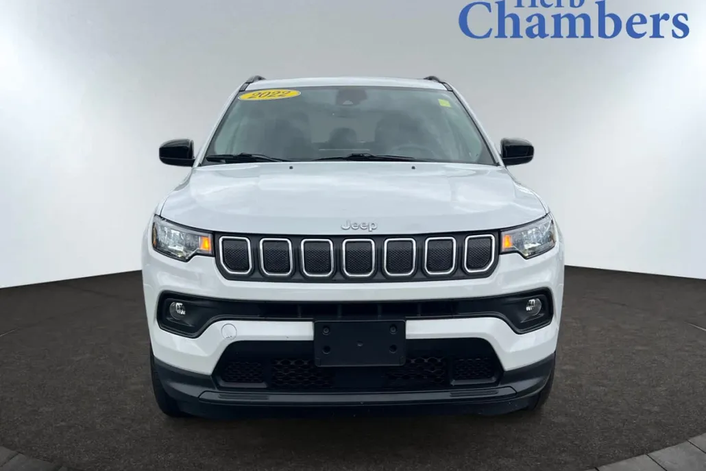 2022 Jeep Compass Latitude photo 1