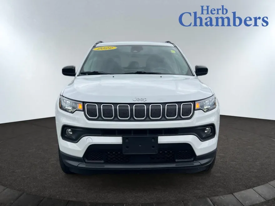 2022 Jeep Compass Latitude photo 1