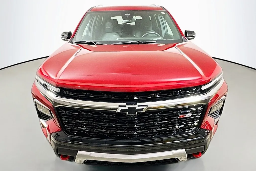 2024 Chevrolet Traverse Z71 photo 1