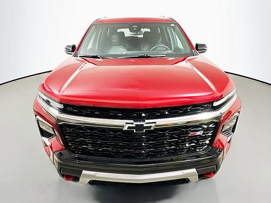 2024 Chevrolet Traverse Z71 photo 1