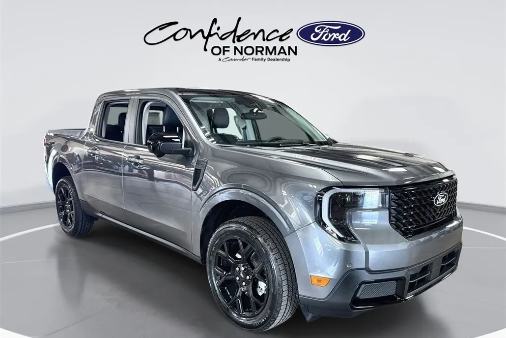 2025 Ford Maverick Lariat photo 1