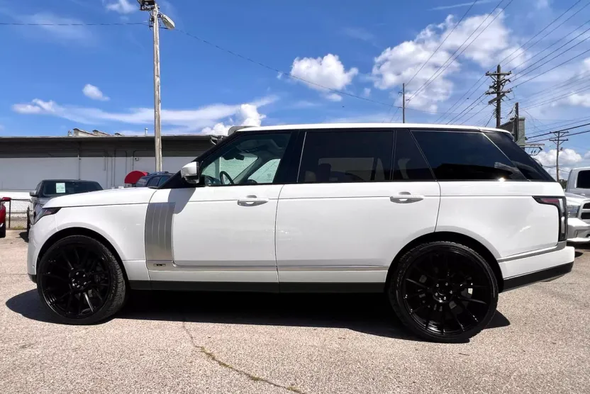 2018 Land Rover Range Rover Supercharged LWB photo 1