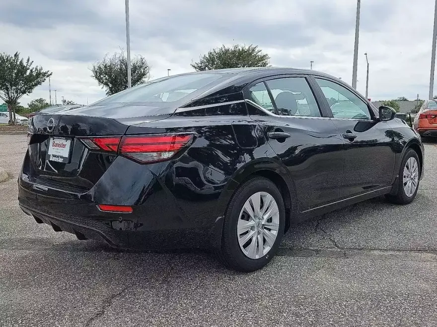 2025 Nissan Sentra S photo 1