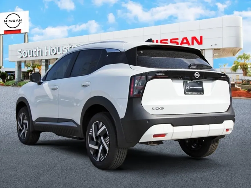 2026 Nissan Kicks SV photo 1