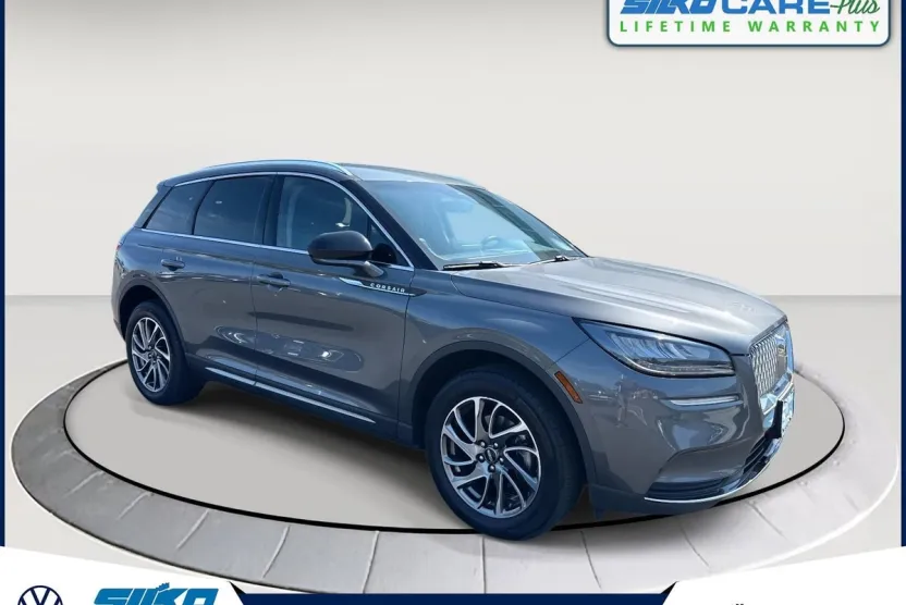 2021 Lincoln Corsair Standard photo 1