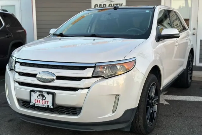2013 Ford Edge SEL Sport photo 1