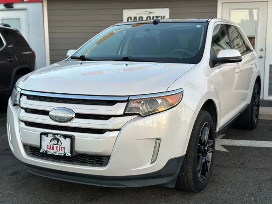 2013 Ford Edge SEL Sport photo 1