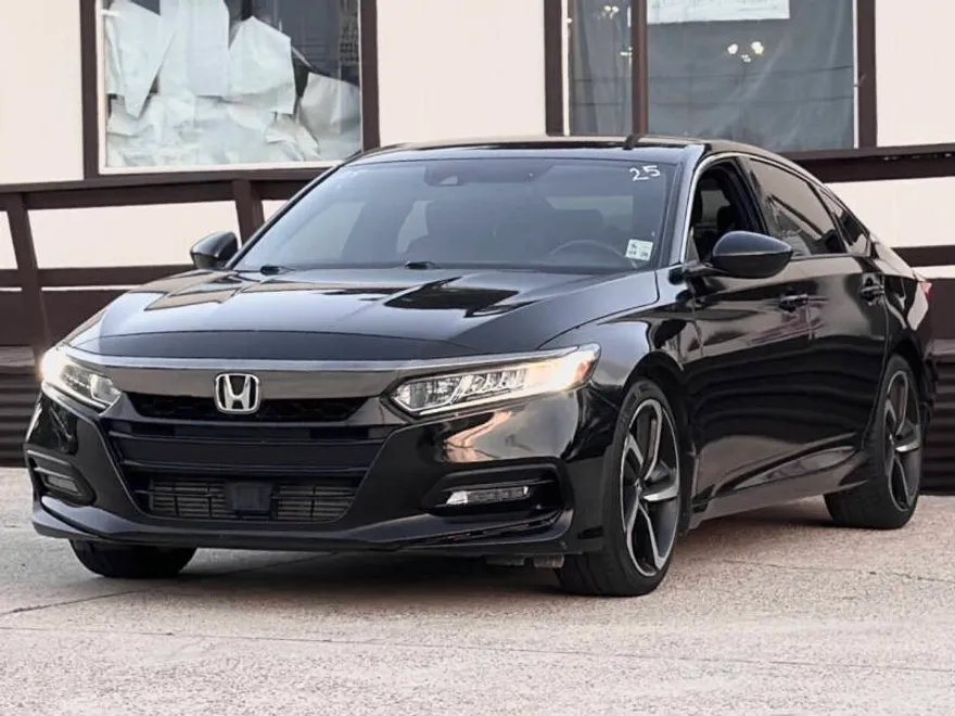 2019 Honda Accord Sport photo 1