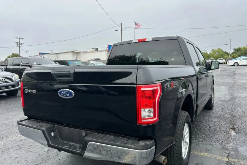 2017 Ford F-150 photo 1